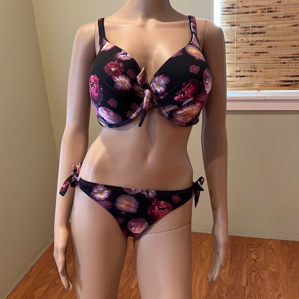 La Vie En Rose Aqua Multi-colored Floral Bikini Set Bottom Size L Top Size XL